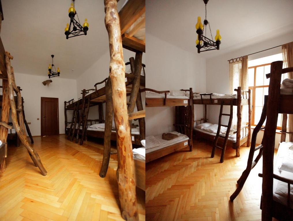 Ghostel - Medieval Hostel Liov Cameră foto